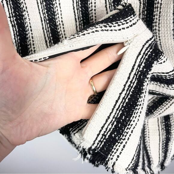 AKRIS PUNTO Button-Embellished Tweed Mini Dress Woman’s size 8 Black and White - Picture 7 of 10